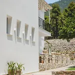 Capital Skopelos Aparthotel
