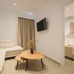 Capital Skopelos Aparthotel 3*