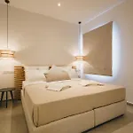 Capital Skopelos Aparthotel 3*