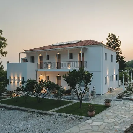 Capital Skopelos Aparthotel