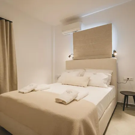 Capital Skopelos شقة فندقية 3*