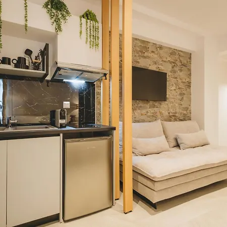 Capital Skopelos 3*
