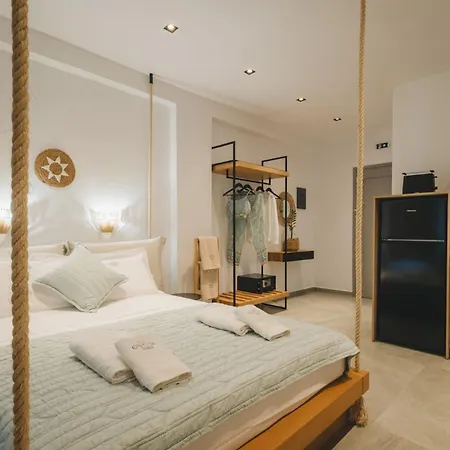 Capital Skopelos 3*