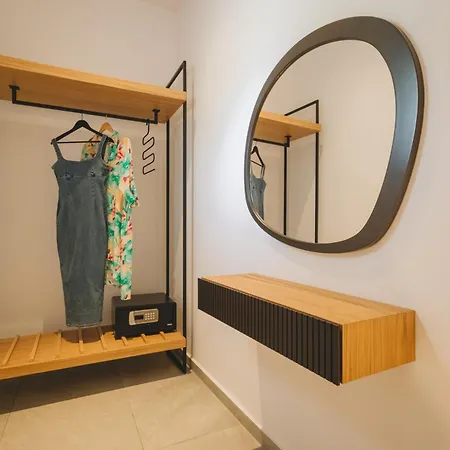 Capital Skopelos 3*